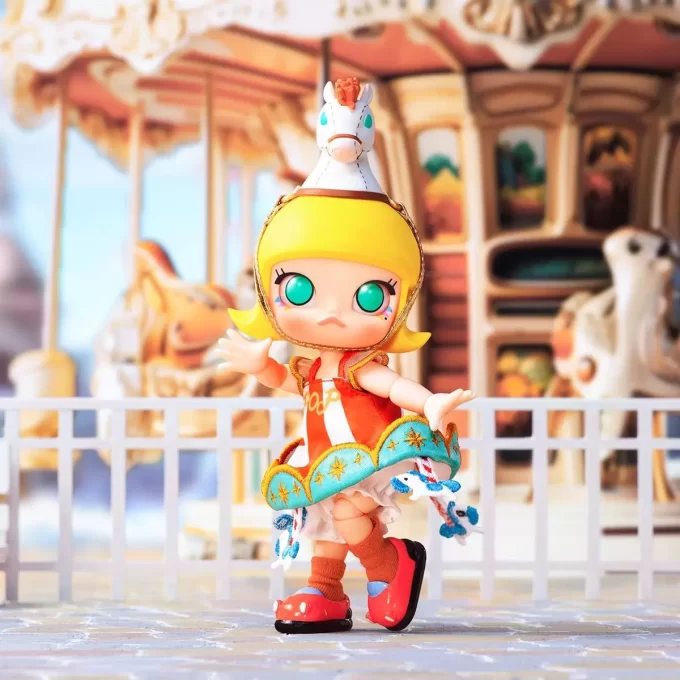 Action figure della giostra MOLLY