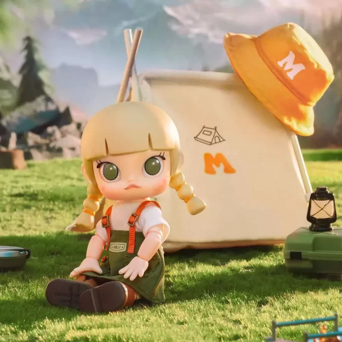 Action figure MOLLY Go Camping