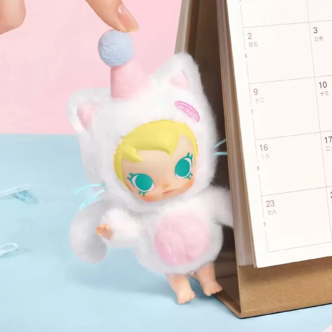 Baby Molly Pocket Friends Series – Ciondolo in peluche in vinile, scatola cieca