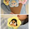CRYBABY Sad Club Series – Scatola cieca con fiori di peluche