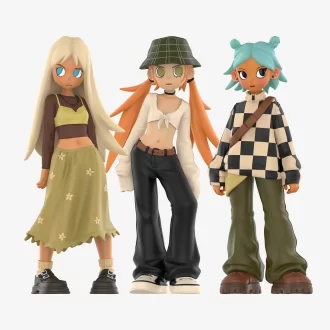 Figure di Peach Riot Street Style