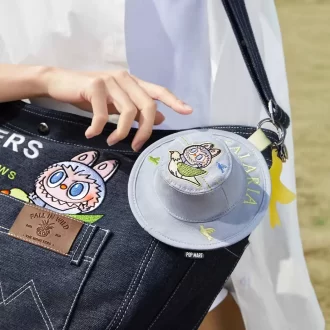 SERIE I MOSTRI CADONO NELLA NATURA SELVAGGIA – Borsa a tracolla in denim