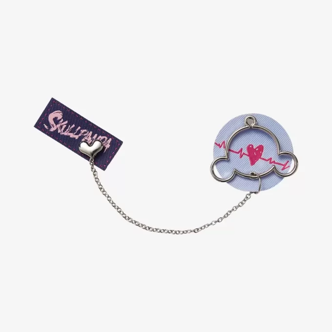 SERIE SKULLPANDA CHEERS TO MYSELF – Ciondolo con distintivo in scatola cieca SERIE SKULLPANDA CHEERS TO MYSELF – Ciondolo con distintivo in scatola cieca