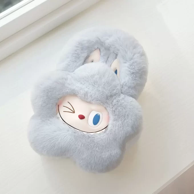 THE MONSTERS Classic Series – Borsa a forma di fiore in peluche THE MONSTERS Classic Series – Borsa a forma di fiore in peluche