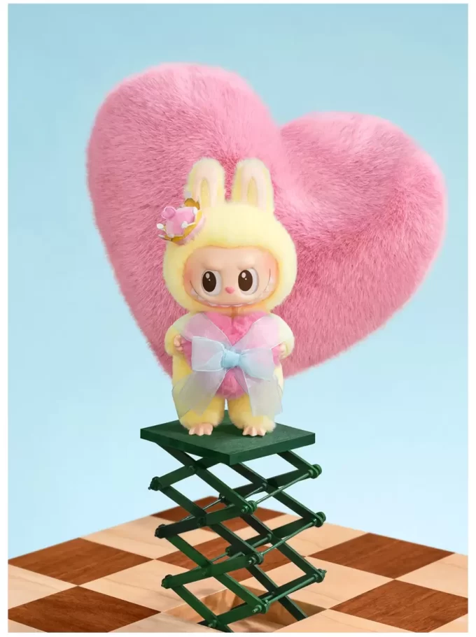 THE MONSTERS Let’s Checkmate Series – Peluche in vinile da appendere