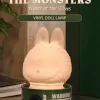 THE MONSTERS Serie Casa degli Elfi – Lampada bambola in vinile