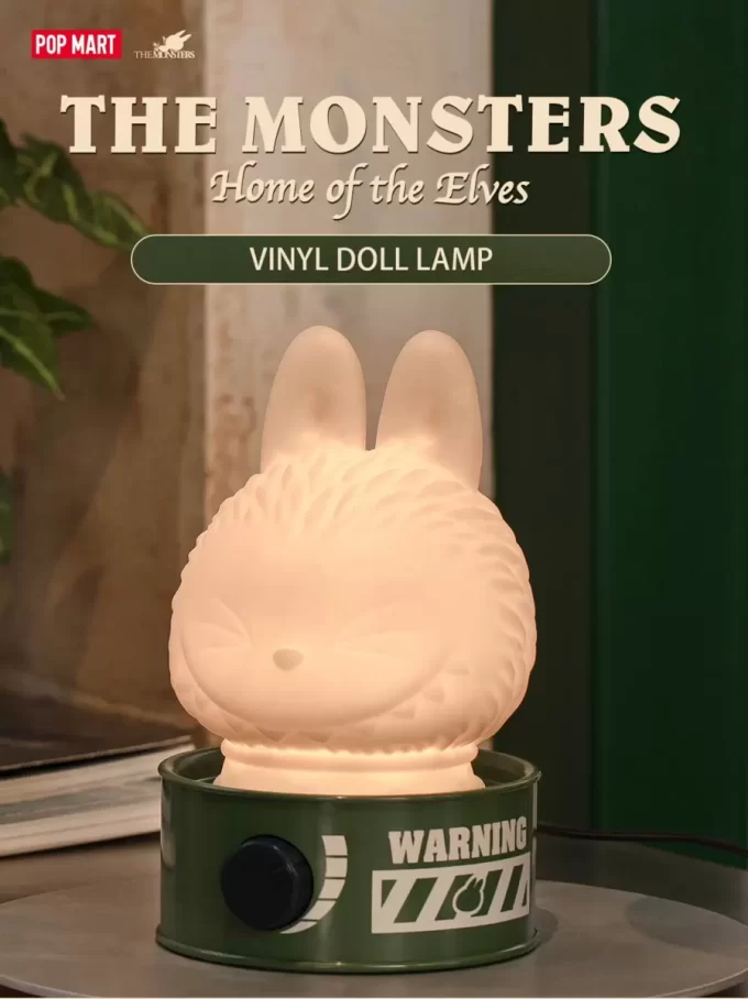 THE MONSTERS Serie Casa degli Elfi – Lampada bambola in vinile